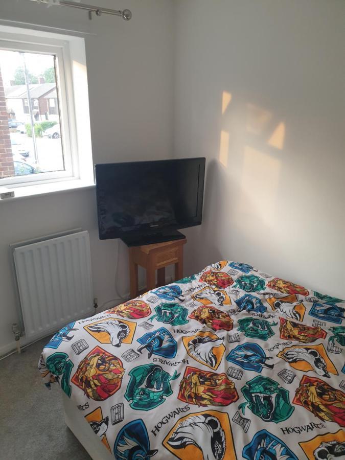 Harry Potter Theme Double Room In Shared House Watford  Dış mekan fotoğraf